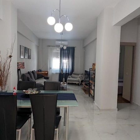 Luxury & Spacious Apartment In Athens Exterior photo
