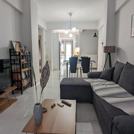 Luxury & Spacious Apartment In Athens Exterior photo